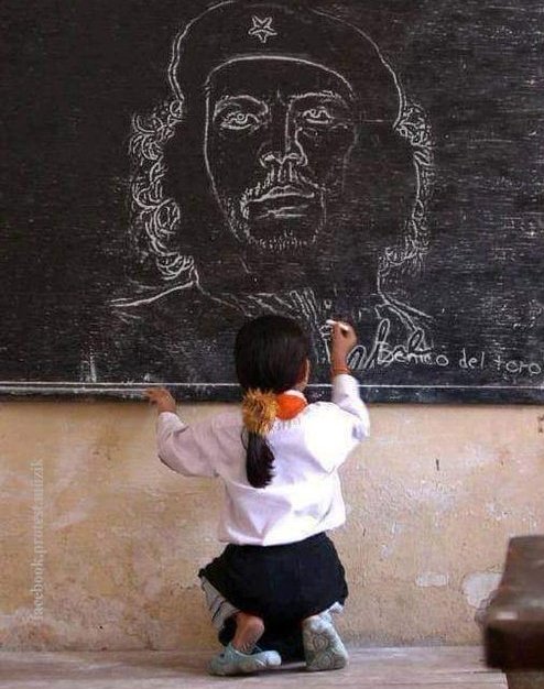 gozde23061's tweet photo. Her şey çocuklara daha mutlu bir Dünya bırakabilmek içindi...

#CheGuevara 🖤🥀 https://t.co/06nY3MJBL4