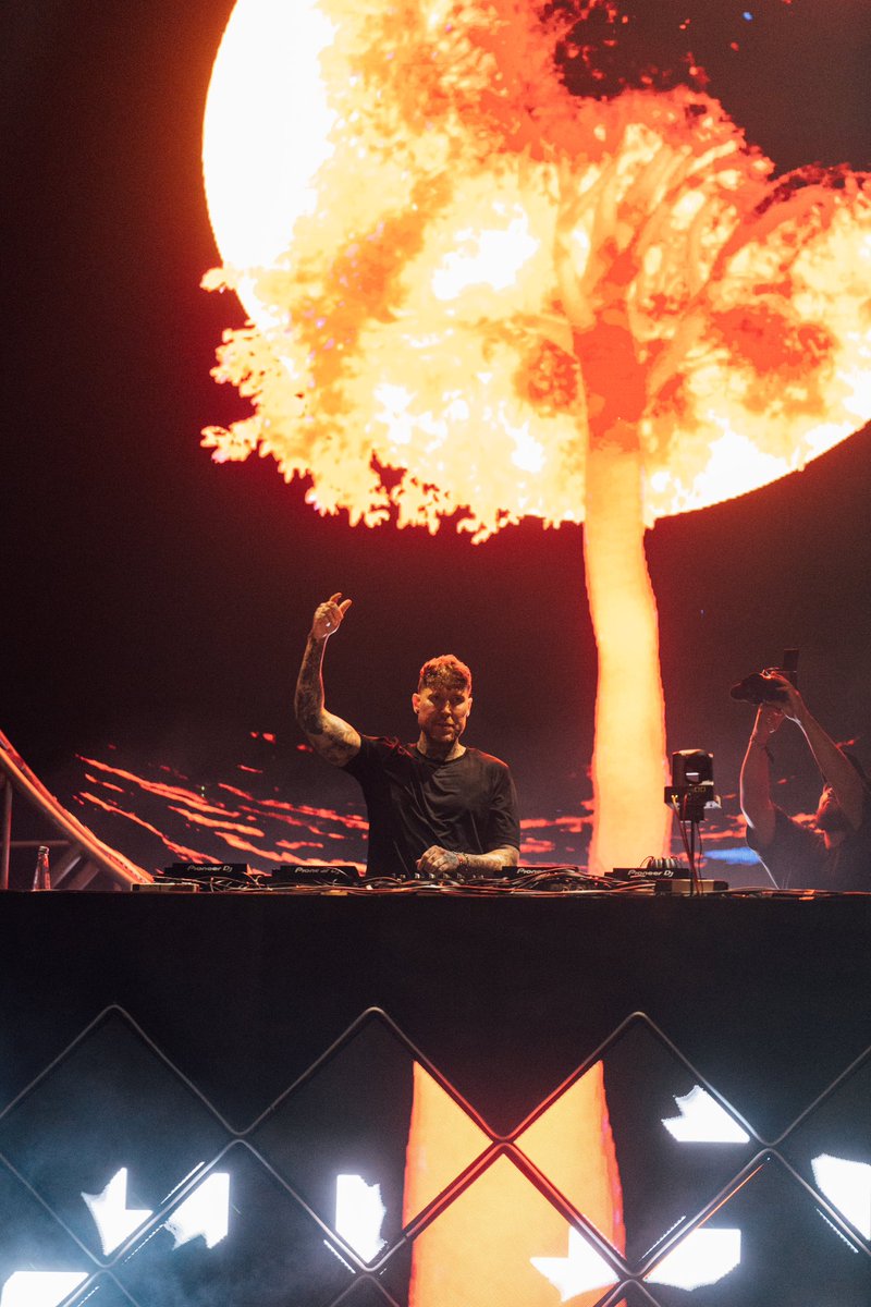 Ultra Bali tweet media