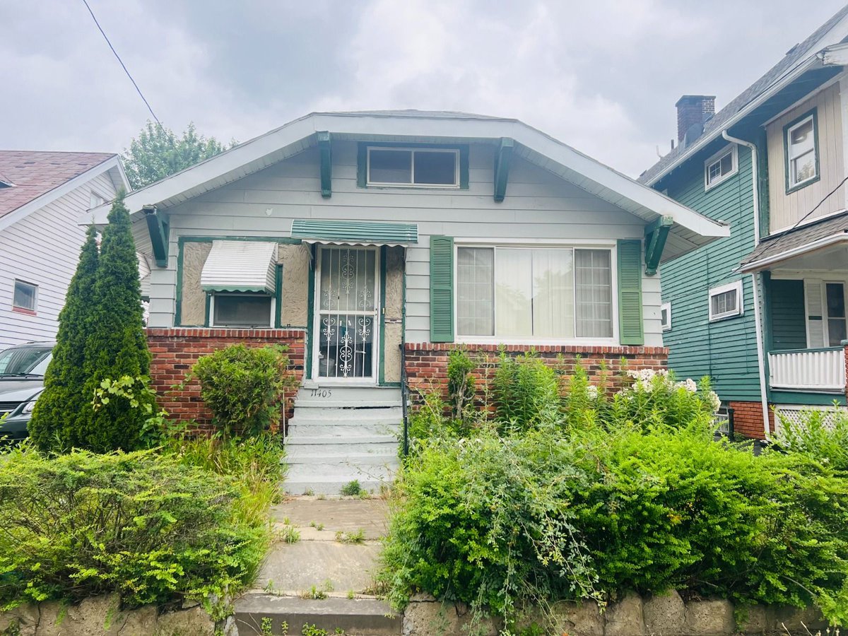 PropTechsocial's tweet image. Great news! 
#PropTechHolding just acquired another property in Cleveland, Ohio! 
Located at 11405 ABLEWHITE AVENUE, it&apos;s secured with a Section 8 contract!  
Ownership confirmed on the Ohio Gov&apos;t website (buff.ly/45lMEEs ).  

#PropTechSocial #Investing #StableReturns