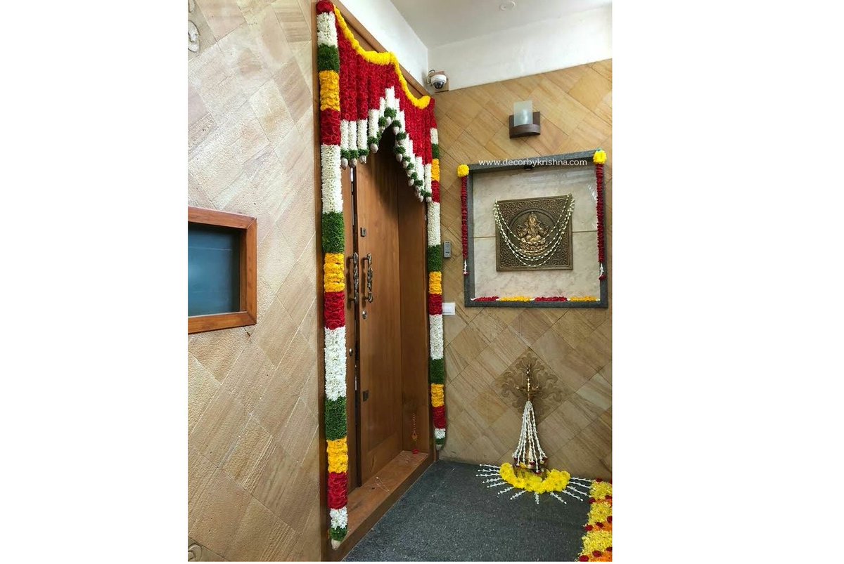 GetFlowersDaily's tweet photo. <!--td {border: 1px solid #cccccc;}br {mso-data-placement:same-cell;}-->🌸✨ Experience Divine Grace with Thomala in Bangalore! 🙏✨
Contact us today to bring divine grace to your home:
Visit our website: [https://t.co/EIwtKAa4in]
#flowershop  #bangalorediaries #Nearby #Bangalore https://t.co/SyAmitOXfg