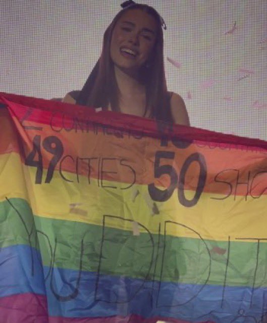 souraindrops's tweet image. you did it again, stargirl ⭐️@madisonbeer