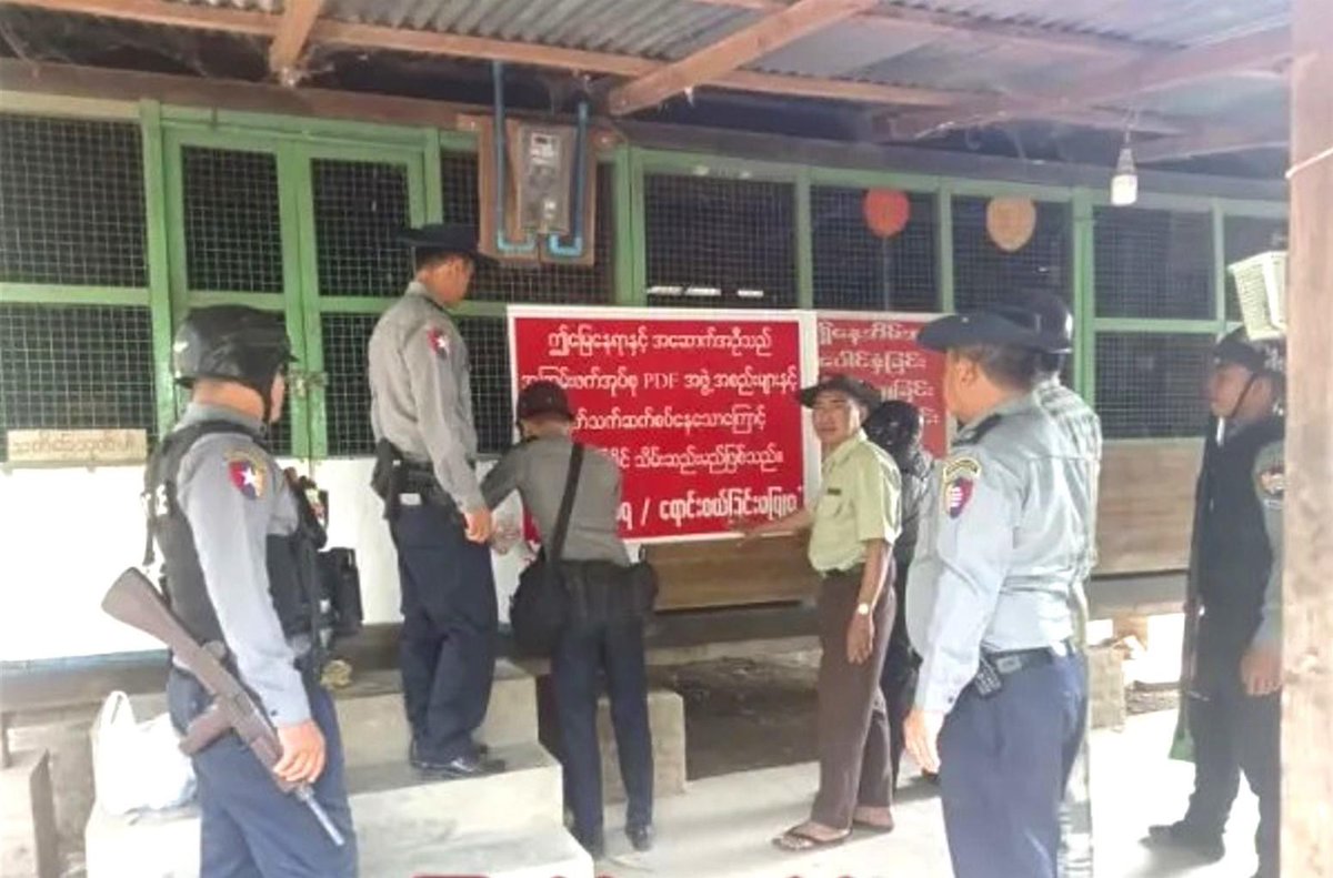 The terrorist war council has been closing down and arresting the private businesses that announced the basic salary increase.
#whathappeninginmyanmar