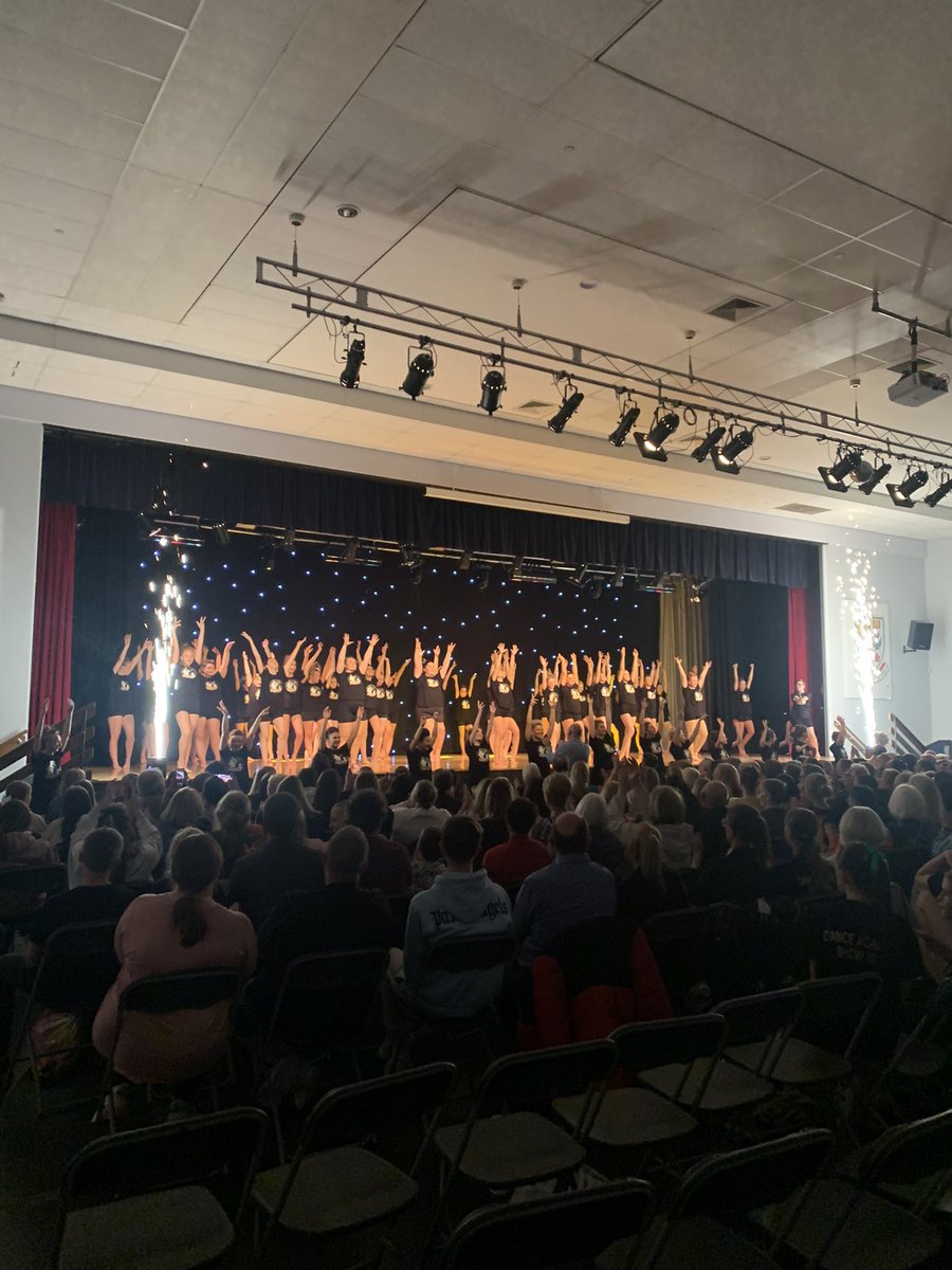 Amazing show by some very talented young people! You’re all superstars!🌟 <a href="/PerfArtsDHS/">DHS Performing Arts</a>