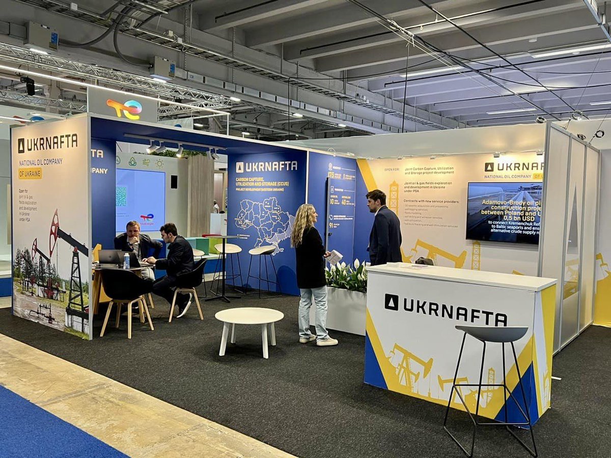 Ukrnafta_com's tweet photo. «Укрнафта» презентувала проєкт щодо вловлювання та зберігання вуглецю на EAGE 2024 - головній щорічній європейській виставці з нафтогазовидобутку.

#EAGE #2024EAGEAnnualConference #Укрнафта https://t.co/3TrztYW04z