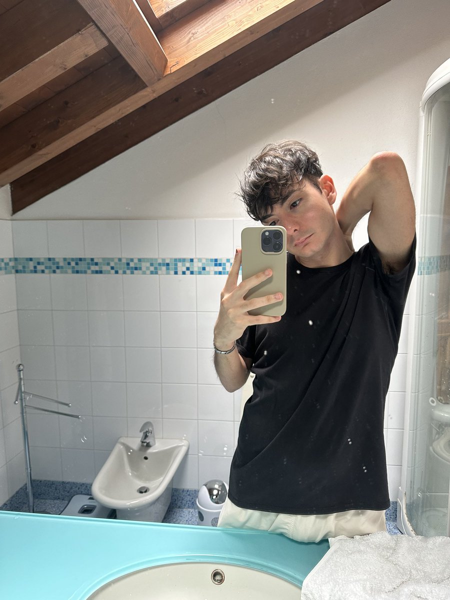 𝕷𝖚𝖈𝖆 tweet media