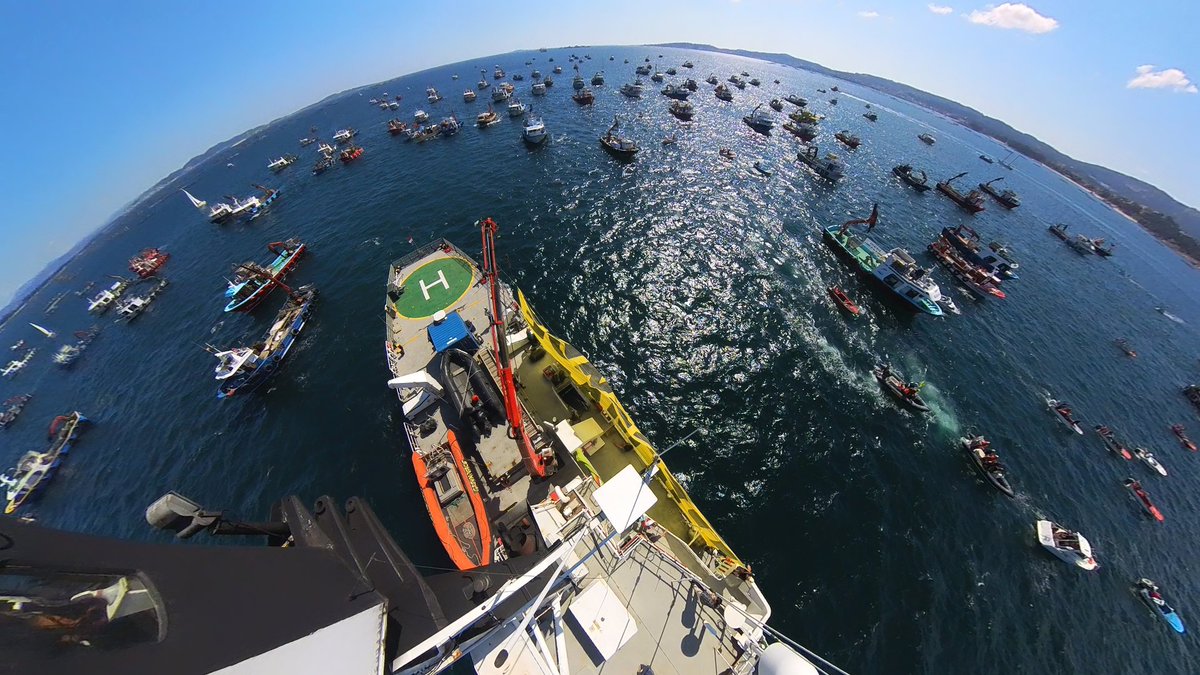 Unha manifestación marítima para a historia
#DefendeOMar
#AltriNon