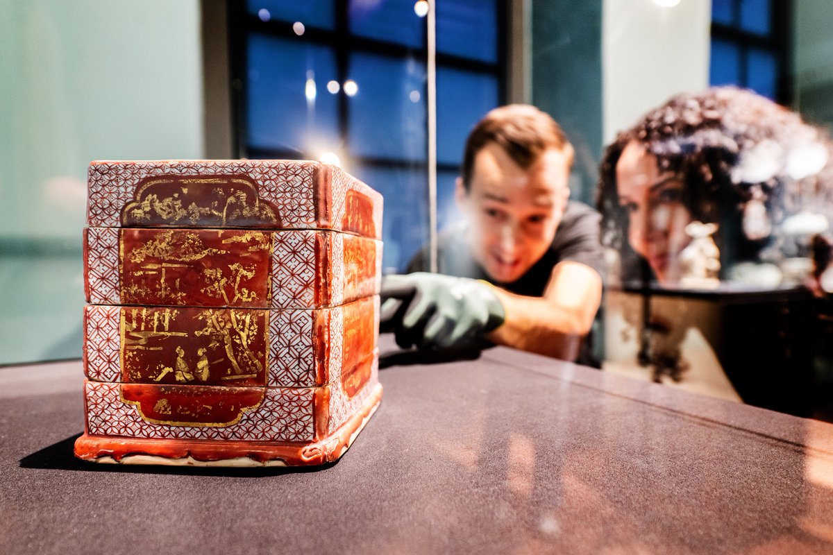 𝘼𝙖𝙣𝙬𝙞𝙣𝙨𝙩 | Een zeldzame 16de-eeuwse Chinese kinrande doos is toegevoegd aan de collectie van het Princessehof. Wereldwijd zijn slechts drie (!) van deze stukken bekend, waarvan de andere twee zich bevinden in privécollecties in Japan en Brazilië.
princessehof.nl/over-het-museu…