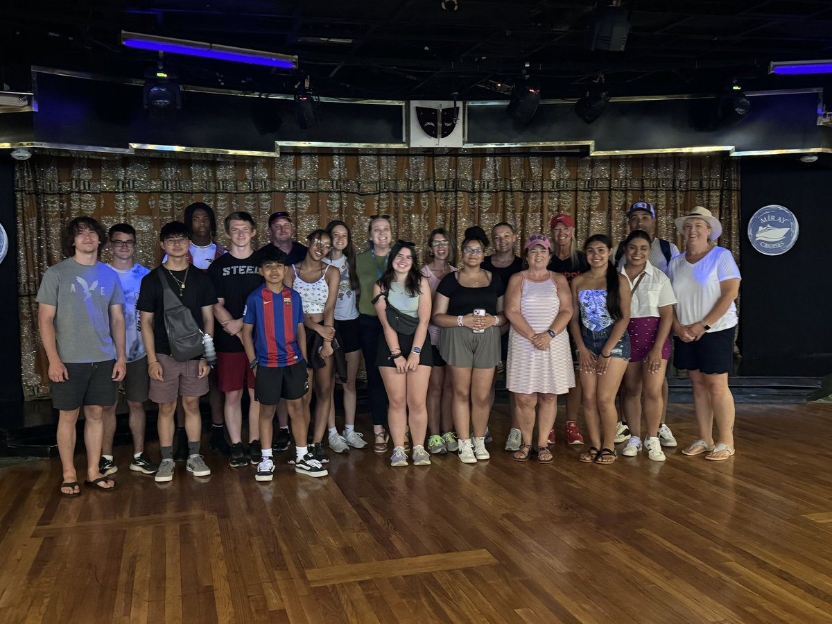 DBoydsClass's tweet photo. @RiverdaleHighTN students and families about to head out on a cruise to Santorini, Mykonos, and Ephesus. This is going to be a great end to our Greece trip. https://t.co/dbsZySp1Q1