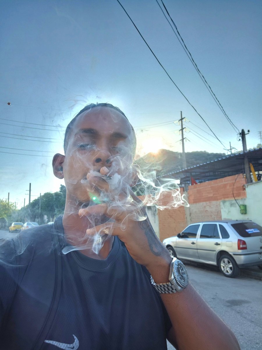 Granada_dosj3's tweet photo. Paz em Madureira ! 🙌🏾🍁 https://t.co/7QlrlRPj2N