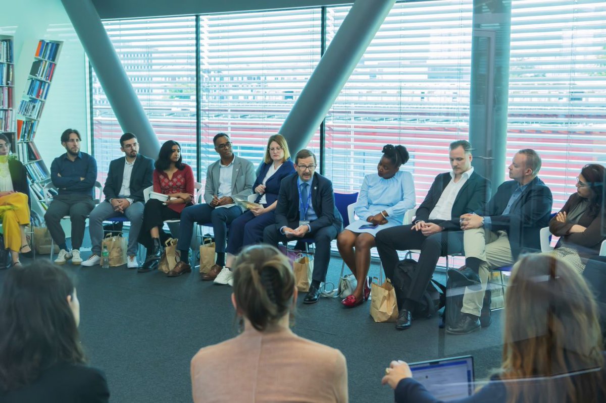 TheGCSP's tweet photo. 🌐 The GCSP was happy to host the @GESDAglobal Science and Diplomacy Week Wednesday, June 12th, with inspiring contributions from a variety of our experts, including @Dr_JMRickli, @FedeGCSP, Emily Munro, Executive Director Amb @ThGreminger &amp; Deputy Executive Director @OrisichCh https://t.co/IrpJz8D72K