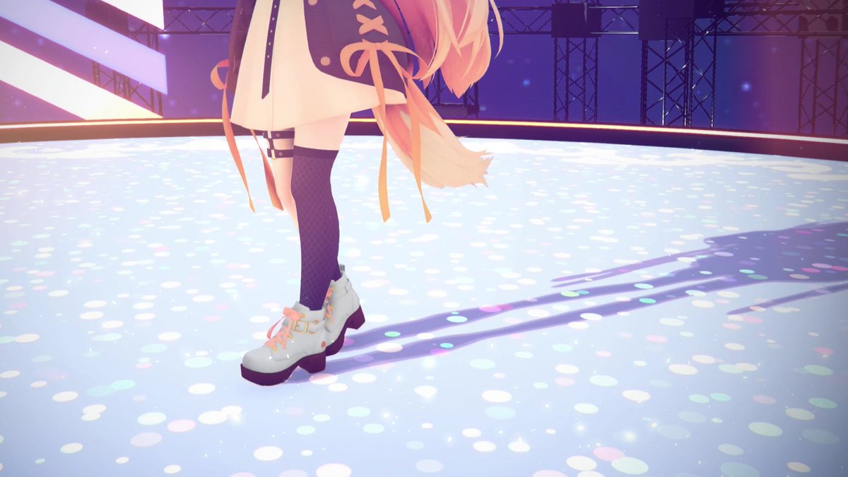 #生日前夜祭 | 倒數9天✨

練習的時候剛好抓拍到的一張！
除了kuriko最愛的蝴蝶結以外
鞋子上的栗子圖案還是kuriko自己拿畫筆畫上去的呢w