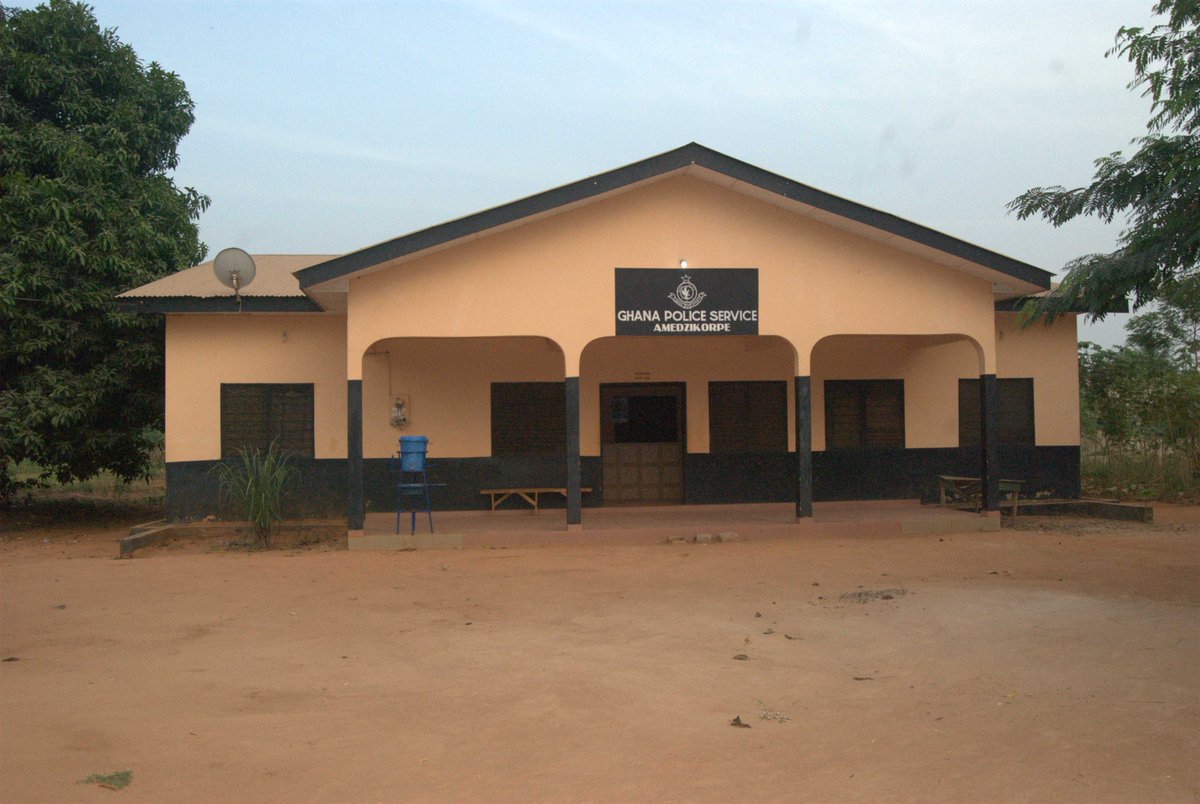 PerfTrackergh's tweet image. Category: Security Infrastructure
Title: Construction of Police Station at Amedzikope
Beneficiary: Ghana Police Service
Location: Volta, Ketu South Municipal, Amedzikope
Source: Ministry of Local Gov&apos;t, Decentralization, &amp;amp; Rural Dev&apos;t

#PerformanceTracker
#GhanaIsWorkingAgain