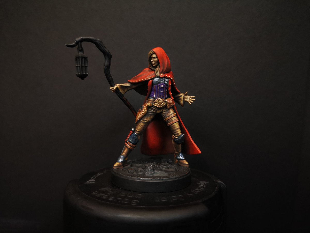 PlasticCanvas_'s tweet photo. The Witch from Oathsworn is fast becoming my favourite mini that I've painted!

#miniatures #minis #miniaturepainting #boardgames #tabletop #art #painting #paintingminis #paint #coolminiornot #fantasy #fantasyart https://t.co/fJ7yRfYk81