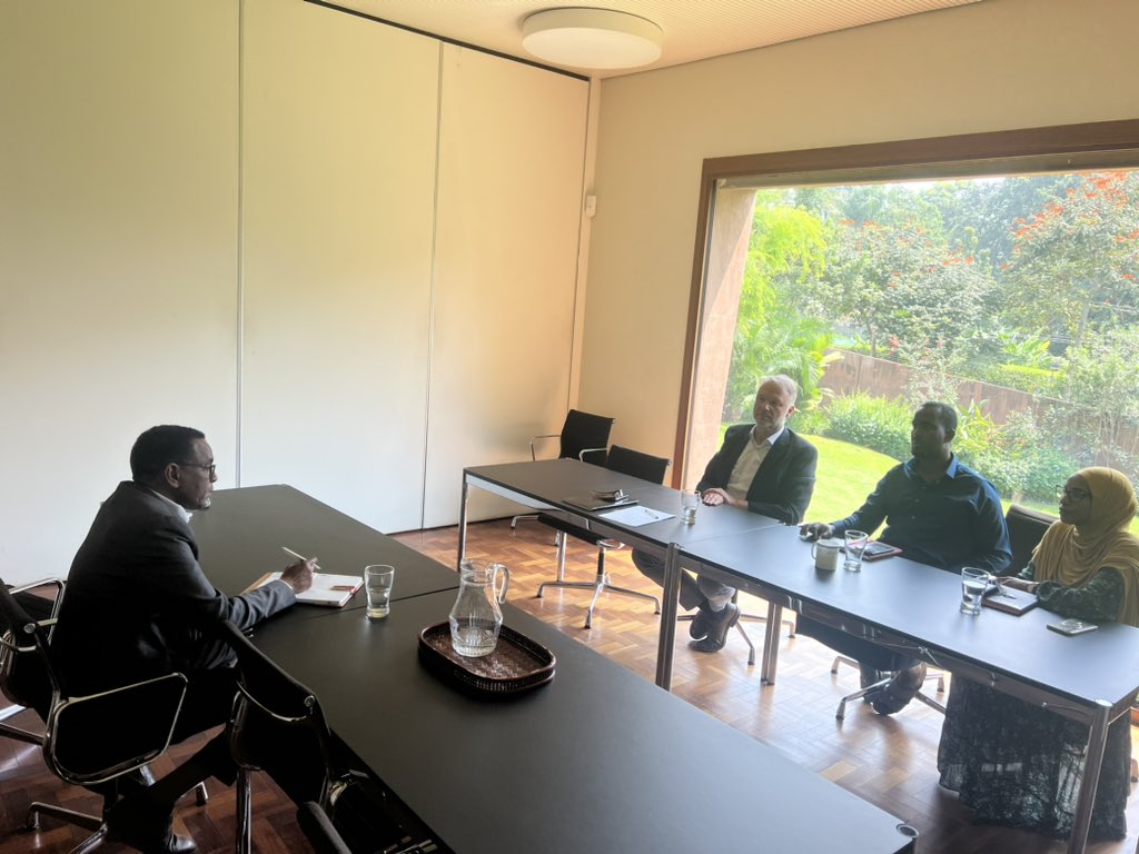 dini_haji's tweet photo. Pleased to have a meeting with #FrankBertel from Int. Cooperation, HA. & #Zeituna from @SwissEmbassyKE. Focused on #environment and #climate change priorities in #SWS of Somalia. exchanged initiatives of cooperation & partnership in institutional capacity support.Thanks to #Swiss https://t.co/GcjlNATjJA