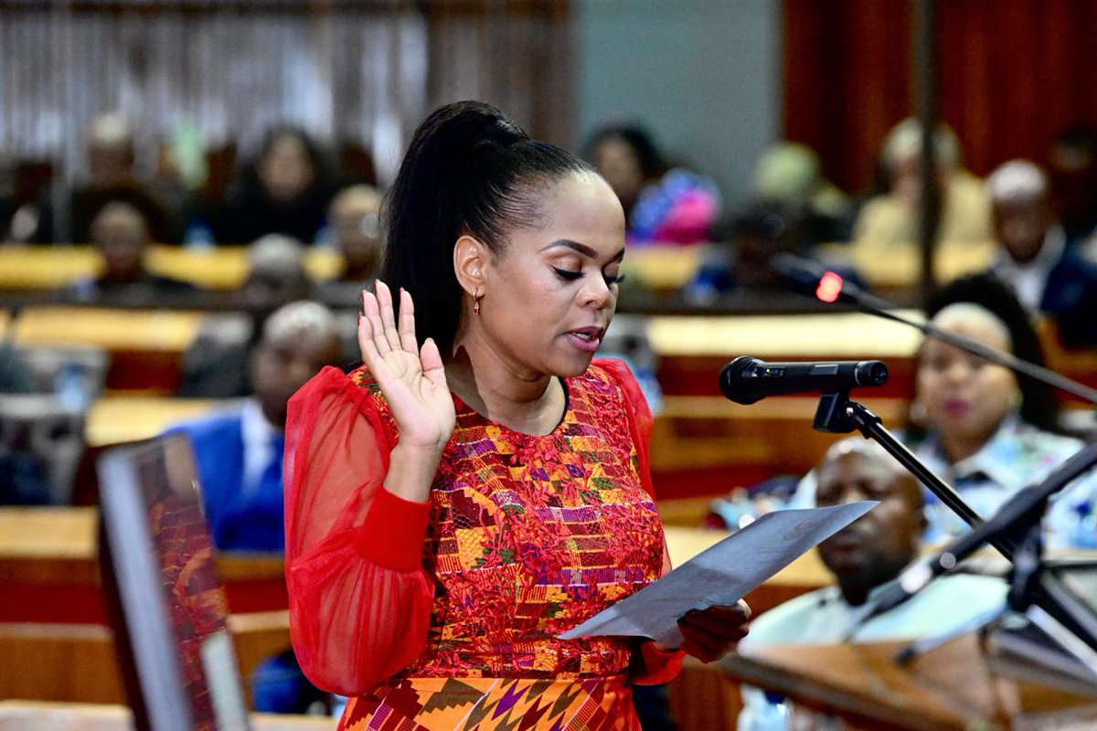 OtpLimpopo's tweet image. Limpopo Province celebrates a historic moment as DR Phophi Ramathuba is appointed as the new Premier, she is the 1st woman to hold the position. In her acceptance speech, the newly appointed Premier said,l.
