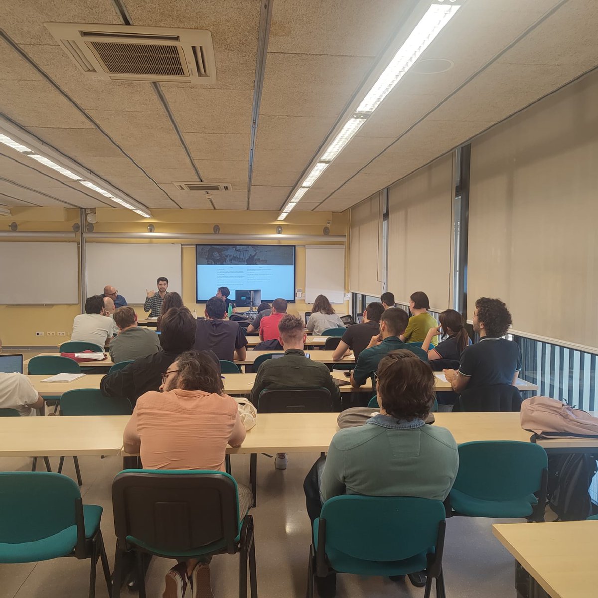 2n dia del seminari que hem organitzat amb <a href="/AndreuPuigvert/">Andreu Puigvert</a> i <a href="/SinPermisoInfo/">Sin Permiso</a> avui: Marx i republicanisme amb <a href="/BrunoLeipold/">Bruno Leipold</a> i Edgar Manjarín, institucions rep-soc amb <a href="/DrTomOShea/">Tom O'Shea</a> i <a href="/juliomtzcava/">Julio Martínez-Cava</a> i la dimensió cosmopolita de la llibertat republicana amb Florence Gauthier