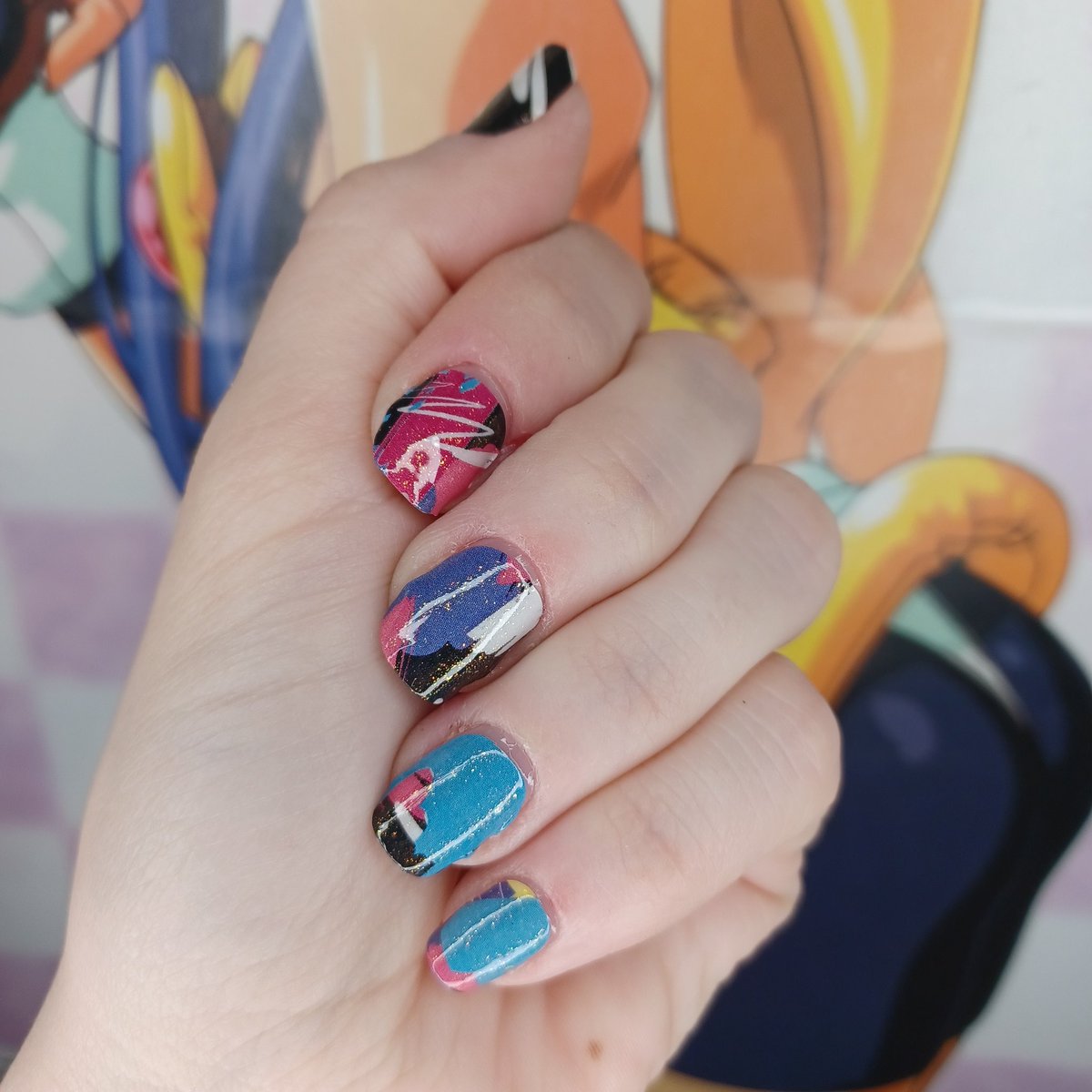 kranberrijam's tweet image. 90's Trapper Keeper nail wraps with gold glitter topper. I've never left that decade. #Nails #NailArt #NailWraps #TwinkledT