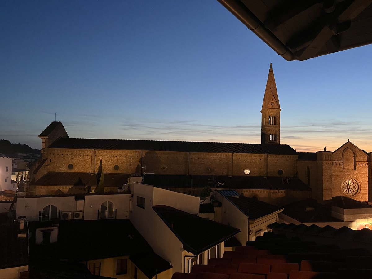 Great time and amazing views at last night’s #RSA24 conference dinner. 

<a href="/AriannaGi/">Arianna Giovannini</a>