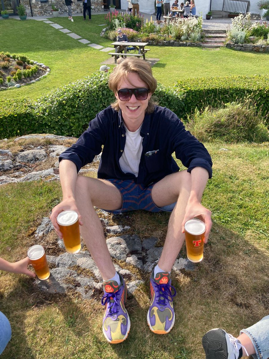 EnsembleRenard's tweet photo. #reintroducing … 💃 Patrick Bolton 💃
Last but CERTAINLY not least, Lady Patrick of Bolton. Besides providing the bottom for Ensemble Renard, Patrick is often found on the dancefloors of London’s queer nightlife scene and/or fussing over the best brands of pasta.
Find out more: https://t.co/DmAISAhGCS