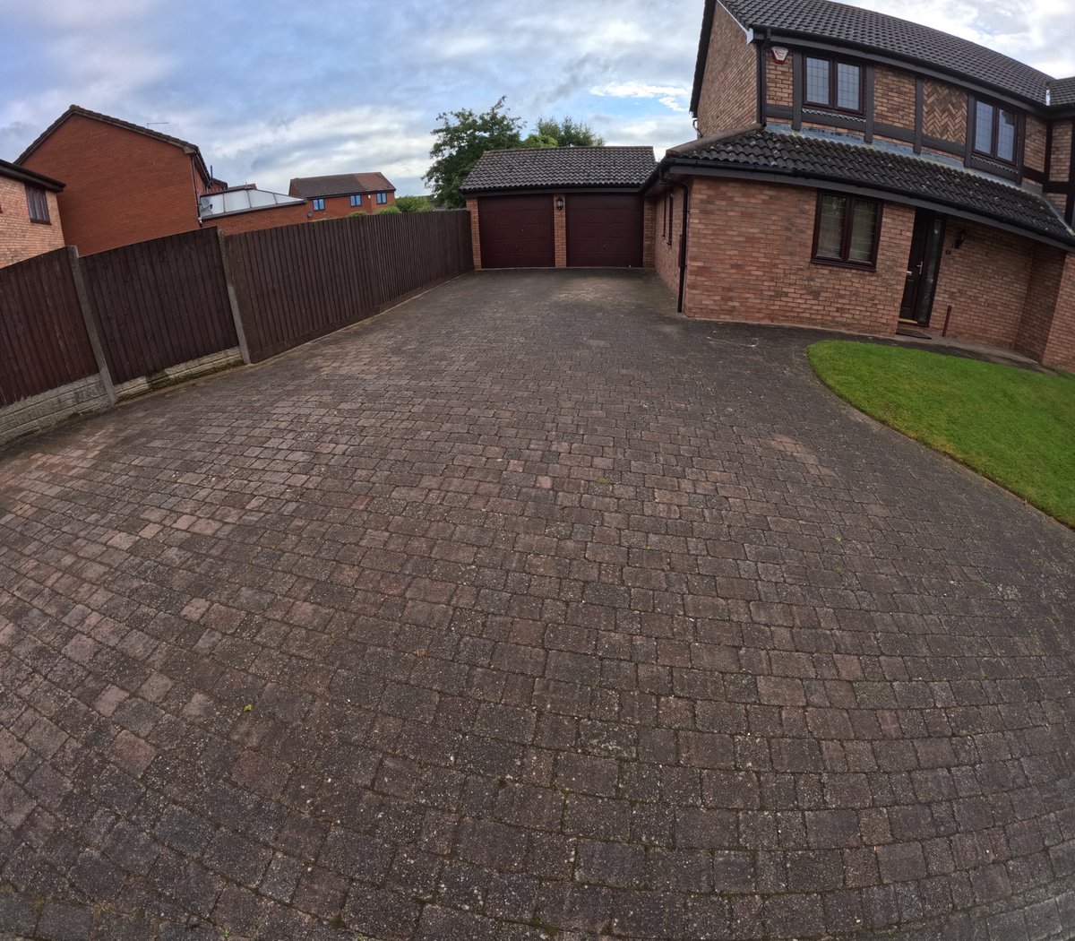 MackintoshClean's tweet photo. Incredible results at this property this week, giving a new lease of life to this beautiful driveway.
For more information about our services, follow the link:
https://t.co/pIZe8AR6zc
#satisfying #jetwashing #driveway #business #training #cleaning #pavingclean #pressurewashing https://t.co/jhnPka2AhP