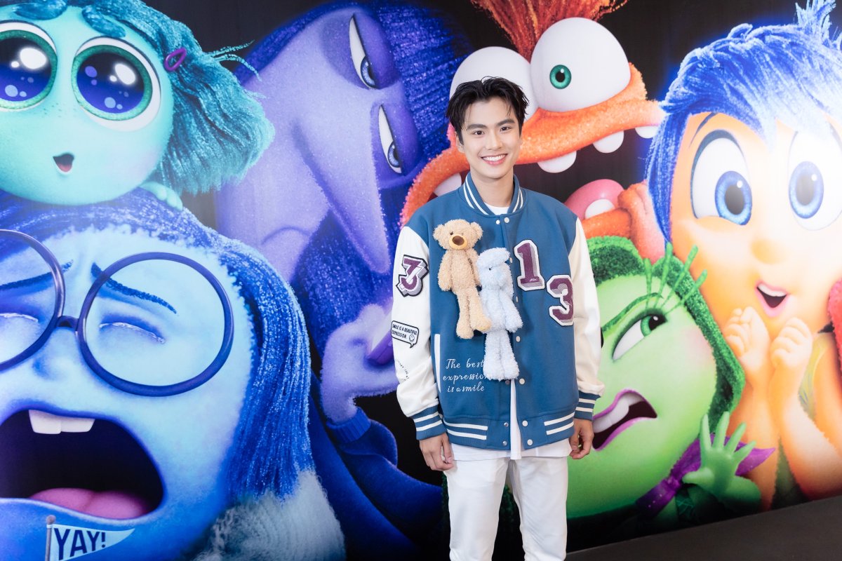 WeLoveSF's tweet photo. 🌟💙#SFxOhmPerth 
📸แฟน ๆ พร้อม
OHM PERTH พร้อม 
สนุกแน่นอนกับ #ทีมเฉยชิล 
ใน #SFFriendsScreening Disney &amp; Pixar's Inside Out 2 

@ohmpawatt 
@perthppe

SF X OHMPERTH
#Ohmpawat
#PerthTanapon
#KDPPE
#อารมณ์ไหนก็สนุกที่SF
#SFcinema 🍿❤ https://t.co/KGYTJJJ4bS