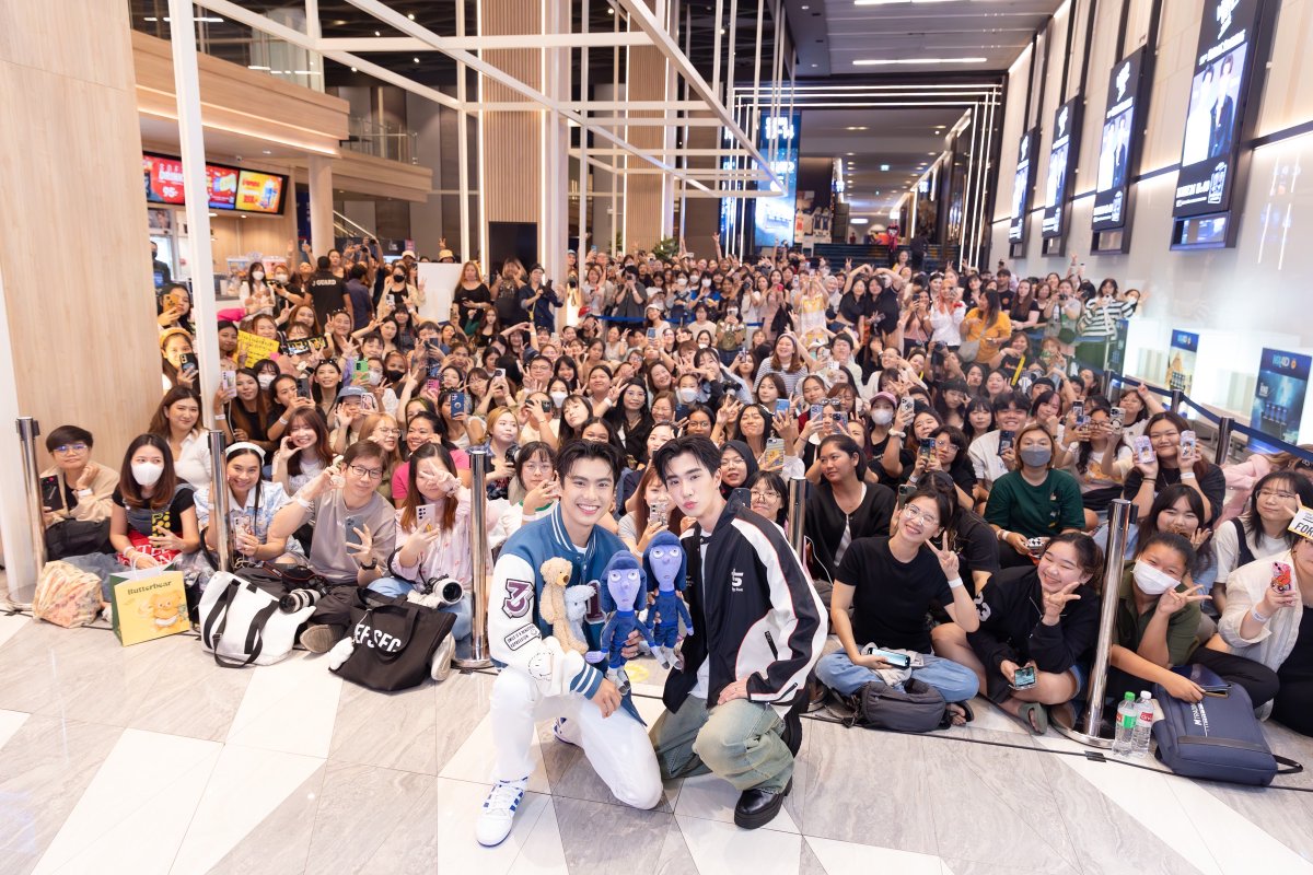 WeLoveSF's tweet photo. 🌟💙#SFxOhmPerth 
📸แฟน ๆ พร้อม
OHM PERTH พร้อม 
สนุกแน่นอนกับ #ทีมเฉยชิล 
ใน #SFFriendsScreening Disney &amp; Pixar's Inside Out 2 

@ohmpawatt 
@perthppe

SF X OHMPERTH
#Ohmpawat
#PerthTanapon
#KDPPE
#อารมณ์ไหนก็สนุกที่SF
#SFcinema 🍿❤ https://t.co/KGYTJJJ4bS