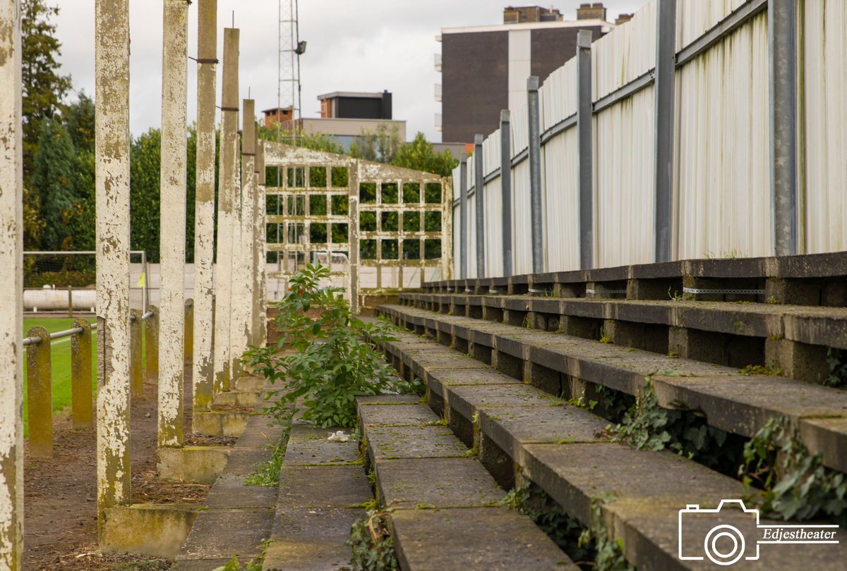stadionautist's tweet photo. Stadion Rond Punt
SK Aalst 1967
#Groundhopping #Groundspotting #Stadiumhopping #Ground #Stadion #Stadium #Stade #Estadio #Stadio #Stadionautist #Groundhopper #verganeglorie #loststand #skaalst #skaalst1967 #sportkring #aalst #rondpunt #sportkringaalst #belgië #belgium https://t.co/rHm7sUAAQe