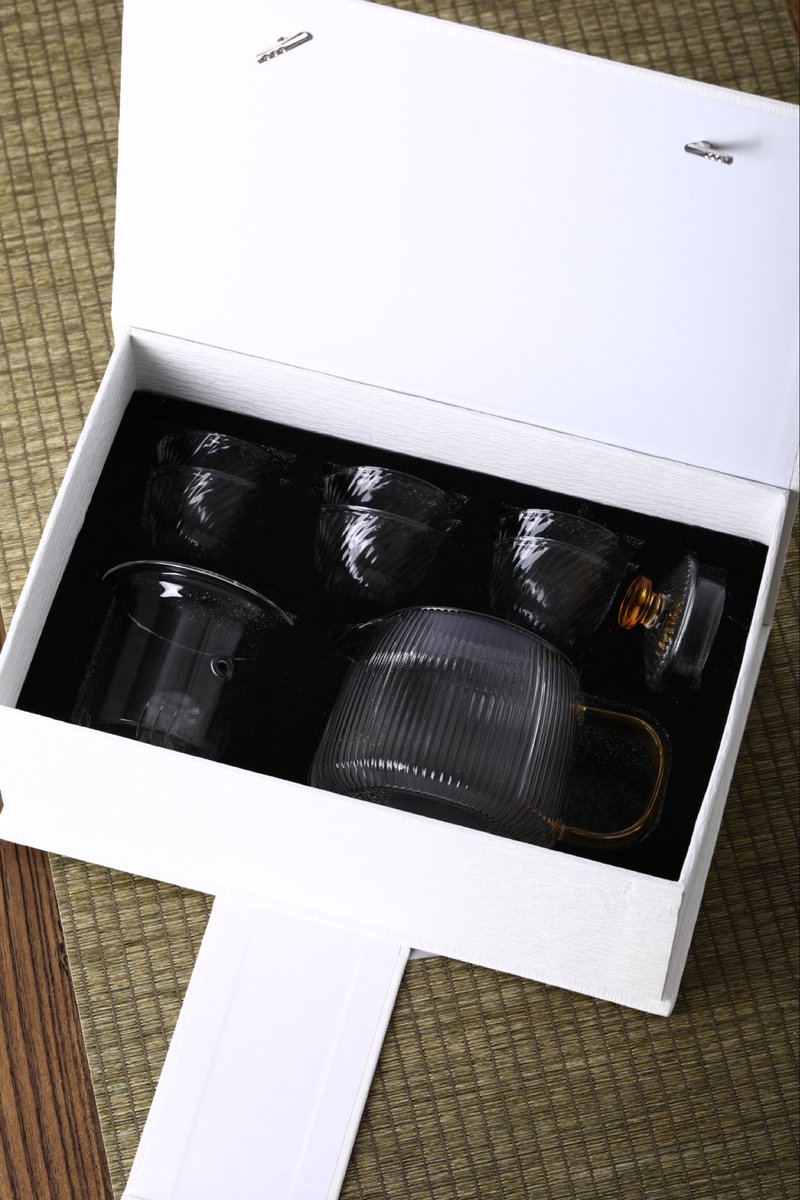 KV8l58DbTr20127's tweet image. High borosilicate glass teapot #GlasswareProduction #BulkOrderDeals #CustomGlassDesigns #CraftsmanshipExcellence #GlasswareFactory #PersonalizedGlassware #HighQualityCraft #ManufacturerDeals #CustomTableware #PremiumGlass #BulkBuying