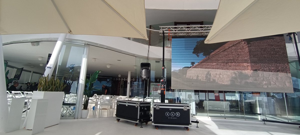 "🌟 ¡Estamos preparados para el SEO on the Beach! #SOB24. 🏖️📈 ¡Nos vemos aquí para conectar, aprender y disfrutar del mejor evento de SEO del año! 🚀 #SEO #DigitalMarketing"