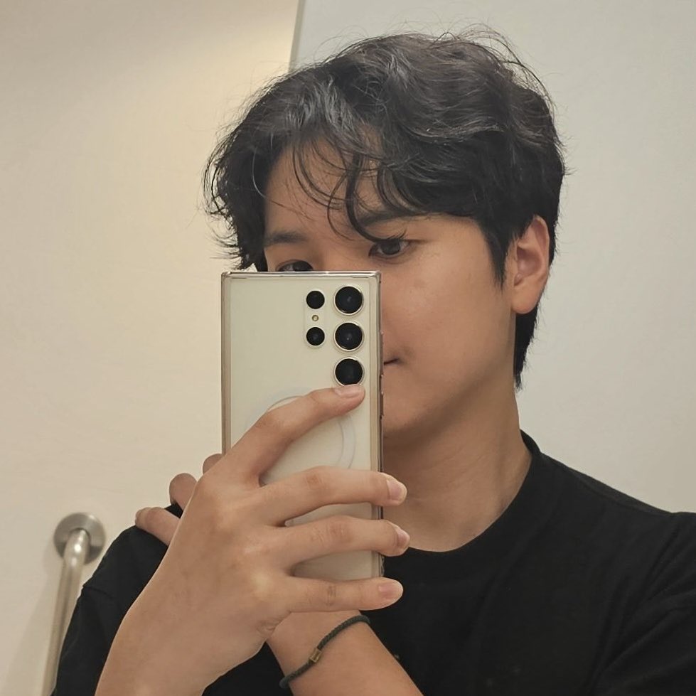 luzi_one's tweet photo. 뭐야노뮤귀엽다이거🫳🏻🫳🏻 https://t.co/wOGmfquHNr