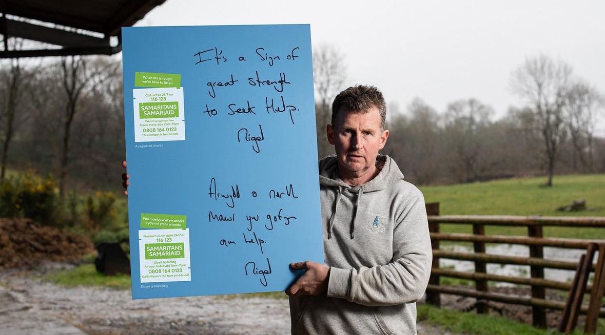 SamaritansCymru's tweet photo. "Hoffwn i chwilio am help yn llawer cynt nag y gwnes i. Byddai wedi helpu llawer, does dim amheuaeth am y peth."
Darllenwch stori @Nigelrefowens am unigrwydd ac am bwysigrwydd gofyn am gymorth: https://t.co/H39hCqijcS
#WythnosYmwybyddiaethUnigrwydd
#Wythnos IechydDynion https://t.co/fOhutNIwIs