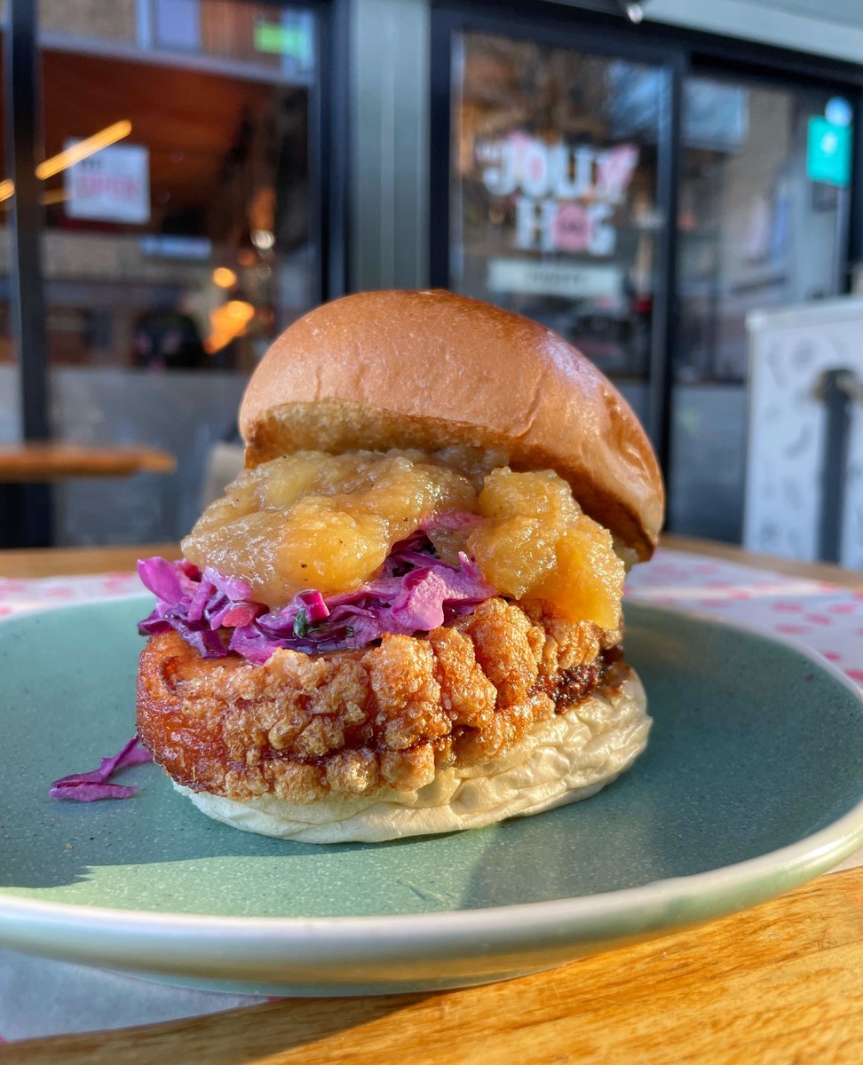 Whats your ideal pork belly burger? 🤔

We'd like to show you our Whole Hog burger. Between a Hobbs House Bakery bun we have our gorgeous 12 hour slow roasted pork belly sat on top of our Black Treacle Baconnaise. Fresh house made slaw and our apple and cider sauce. ⁠