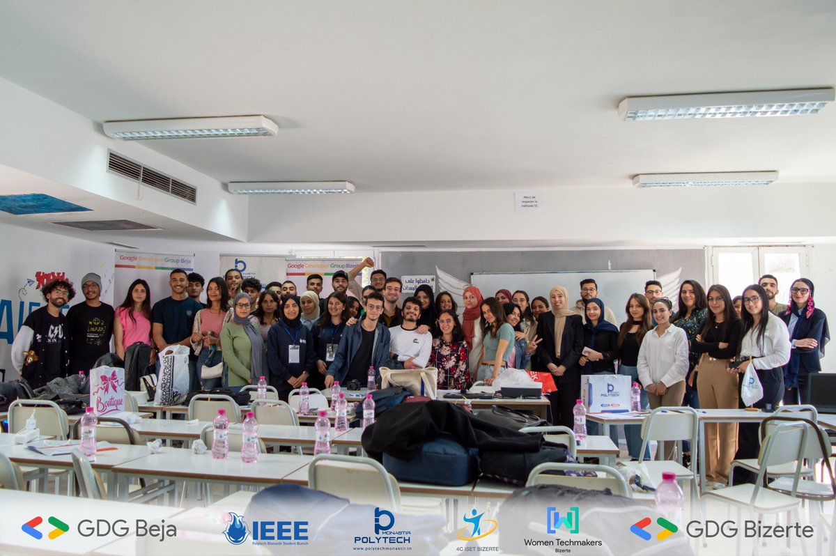 🌐 A powerhouse of talent and enthusiasm! Here's to the amazing group that made Build with AI a resounding success. Together, we're unlocking the potential of artificial intelligence and transforming the world. #BuildWithAI #TechInnovation #TeamWork