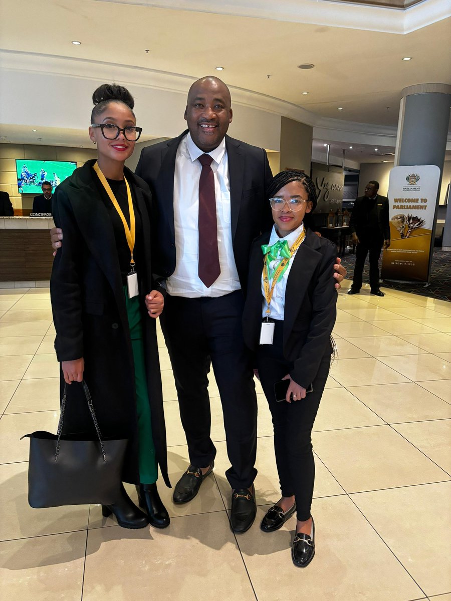 Both of u broke not only the record as the youngest MPs but u started the youth revolution against being excluded on the false basis of not having experience, we are now giving you experience. The youth matter not only for door 2 door but for corridors of power also <a href="/OnsBaizaNie/">Patriotic Alliance</a>