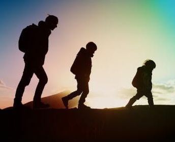 PoliciaMV's tweet image. 🍃 Practica el "No Dejes Rastro".
Todo lo que llevas al campo, llévalo de vuelta.
Dejemos la naturaleza intacta. 
🌱🚮 #NoDejesRastro #CuidaElMedioAmbiente