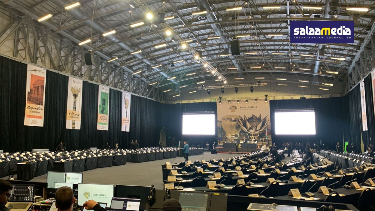 salaamedia's tweet photo. The historic first sitting of the 7th Parliament is just minutes away. Members of the new parliament are to be sworn in from 10am. Then, a new Speaker will be appointed, followed by the Deputy Speaker and, finally, the President. Cyril Ramaphosa is anticipated to make a comeback, if he can get enough support.  #SAElections24 #Elections24SM