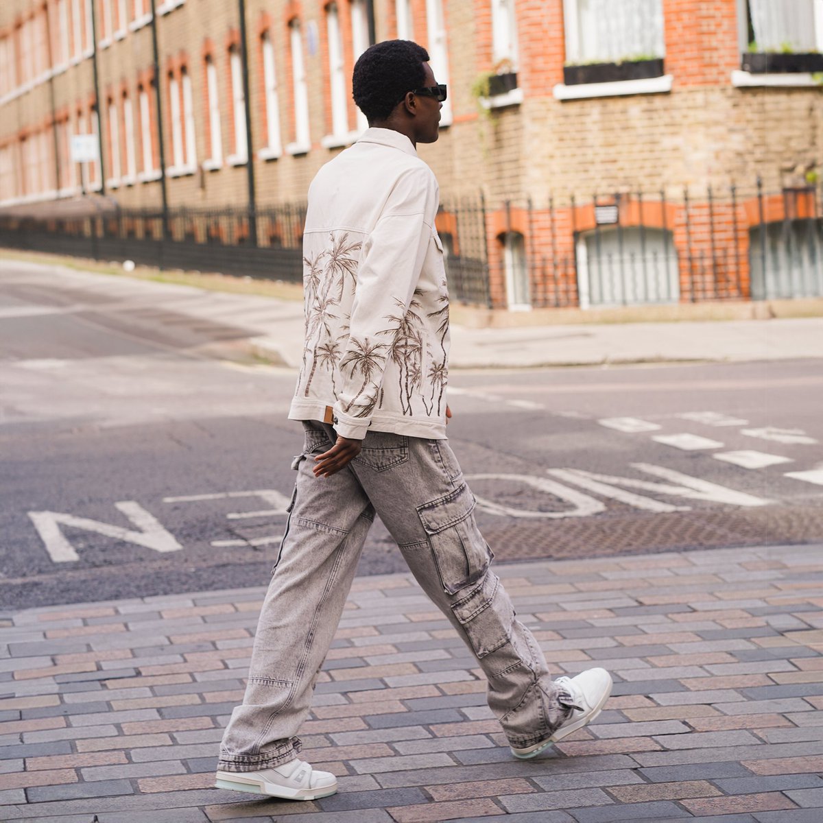 OnlyTheBlind's tweet photo. Summer in the City. Shop our latest collection "MIRAGE" for Spring | Summer 2024 ☀️ #summerfashion #streetwear #streetstyle https://t.co/OGSJXhmo5C