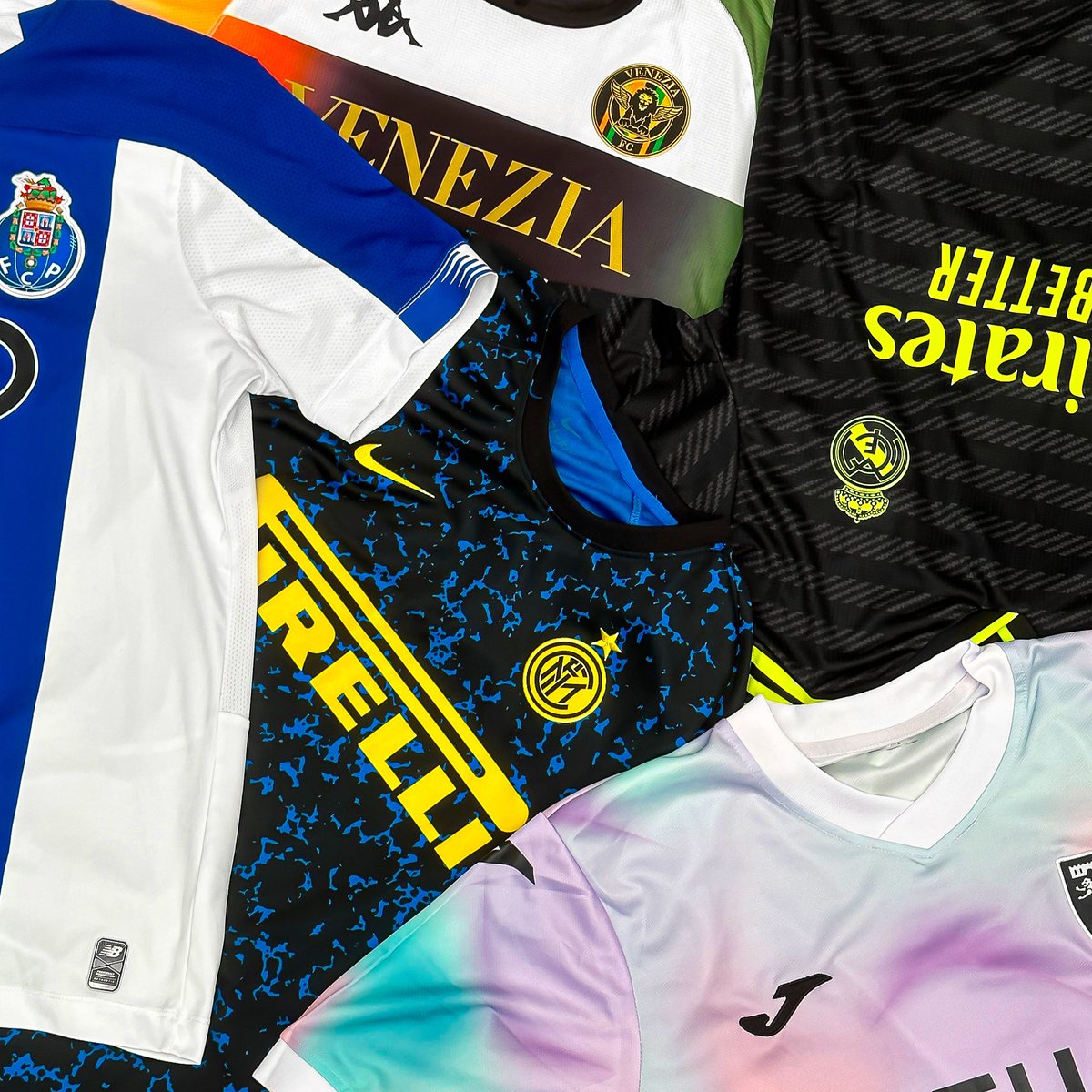 UEFA EURO 2024 is here! 🇪🇺🏆

If Havertz scores first tonight vs Scotland we’ll giveaway a Classic Football Shirt Mystery Box 📦

To enter 👇

🔄 Retweet this tweet
🤝 Follow us

Good luck!

🛒: mystershirt.com