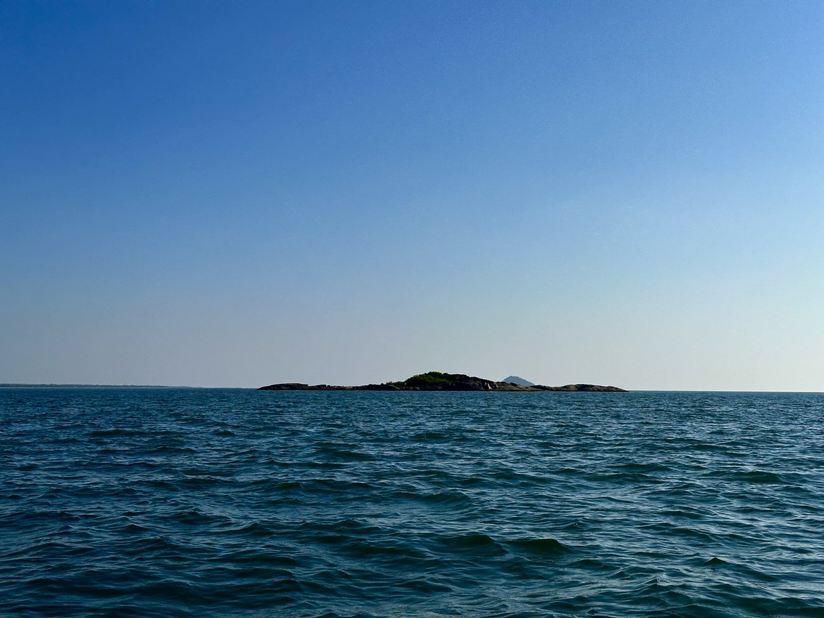 therajiv's tweet photo. Had an amazing time on Netrani Island in 2024! Netrani is a small island in India located in the Arabian Sea.
#netrani #india https://t.co/vyl5Emw4IG