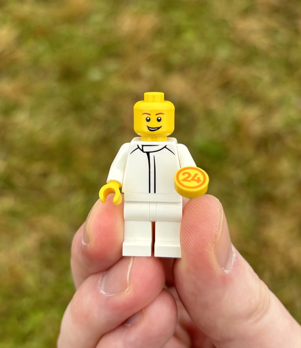 Justin Ramsden on X It s LEGO PlayDay2024 today at The LEGO Group. I m ready to un plug and play but first here s the exclusive minifig https t uEEGF6g7ej X