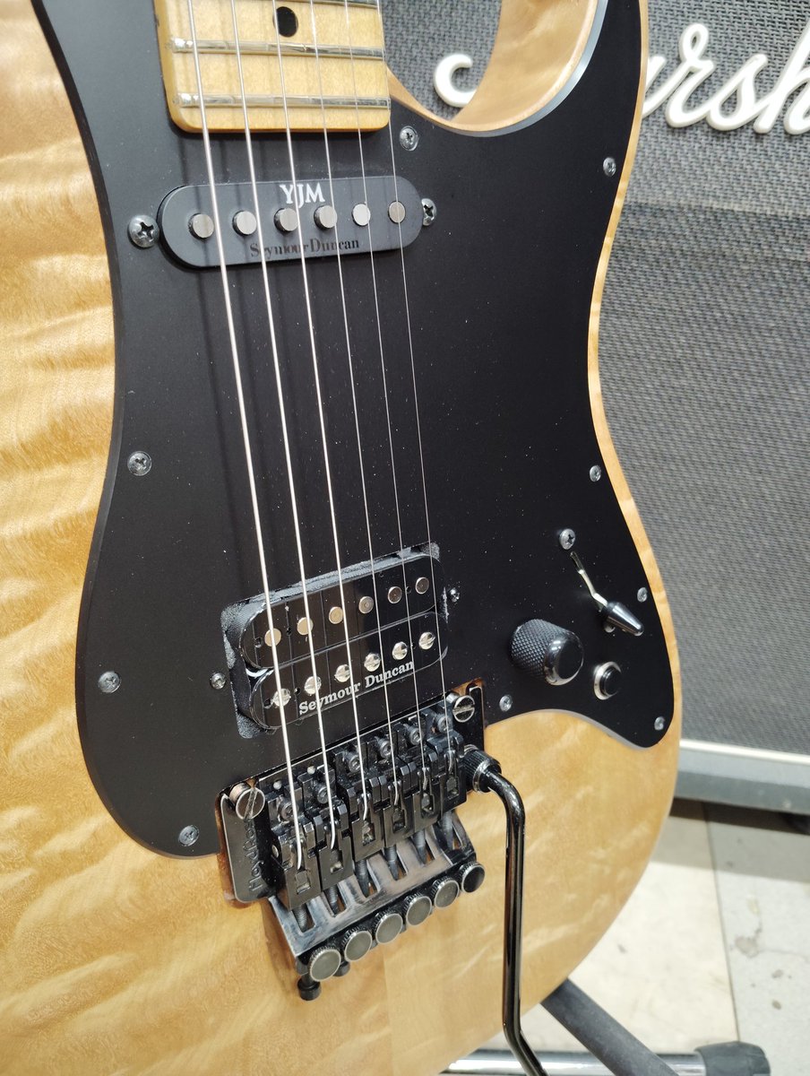 sexyfinger75's tweet photo. このたび生まれ変わりました、Part2!
よろしくお願いします!
#ESP
#SeymourDuncan
#78Model
#YJM
#Floydrose https://t.co/mt1HnvzMd9