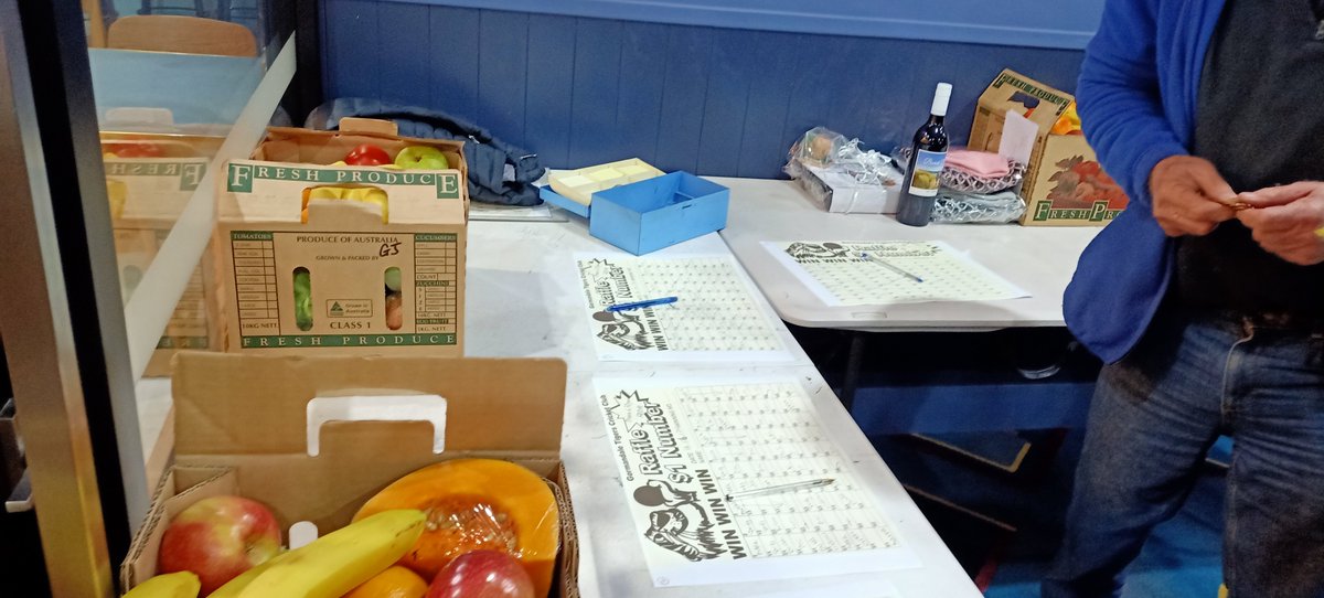 evaleucien's tweet image. Time for the #pubraffle and #breadrun get your guesses ready twitter :)