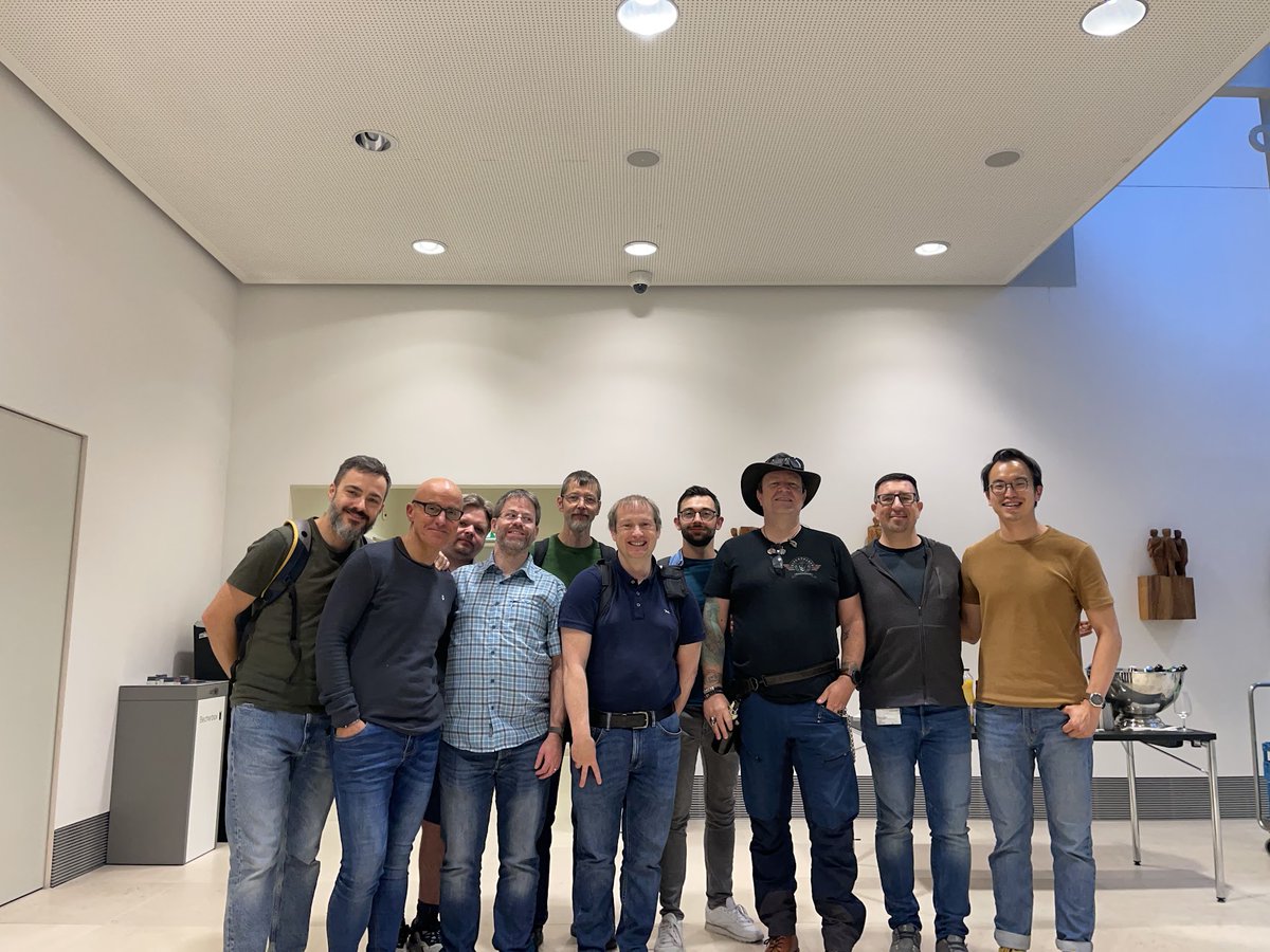 Jose Luis Latorre | #MVP | #K6 | @DotNetZurich tweet media