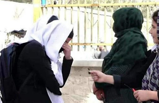 daytabar's tweet photo. 1000 dagar har passerat sedan flickor i Afghanistan har förbjudits att gå i skolan av kvinnofientliga , fascistiska terrorgruppen Talibaner. De har förstört deras liv och framtid med att ta ifrån dem deras grundläggande rättigheter. https://t.co/2l3FjuWeB4