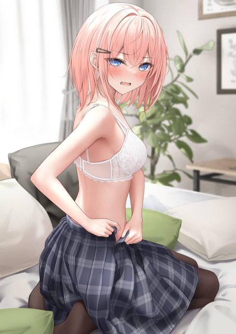 「なんで着替えてるときに入ってくるかなぁ…」 