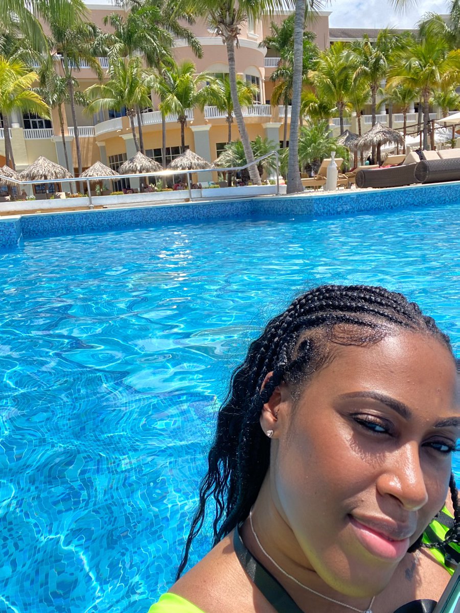 peacemaker_143's tweet photo. I miss Jamaica 🇯🇲 https://t.co/wR6cuRPxLn