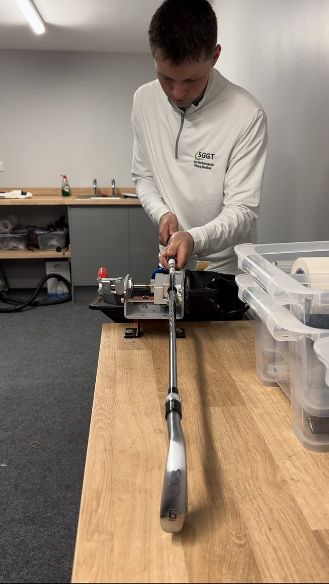 sggt_uk's tweet image. Great to see Jordan, our new fitter at SGGT England 🏴󠁧󠁢󠁥󠁮󠁧󠁿, enjoying his first few weeks in the custom fitting studios. 

Here are some shots of him in action. 

sggt.co.uk/book-fitting

#sggt #customfitting #golf #clubfitter #england #chesterfield