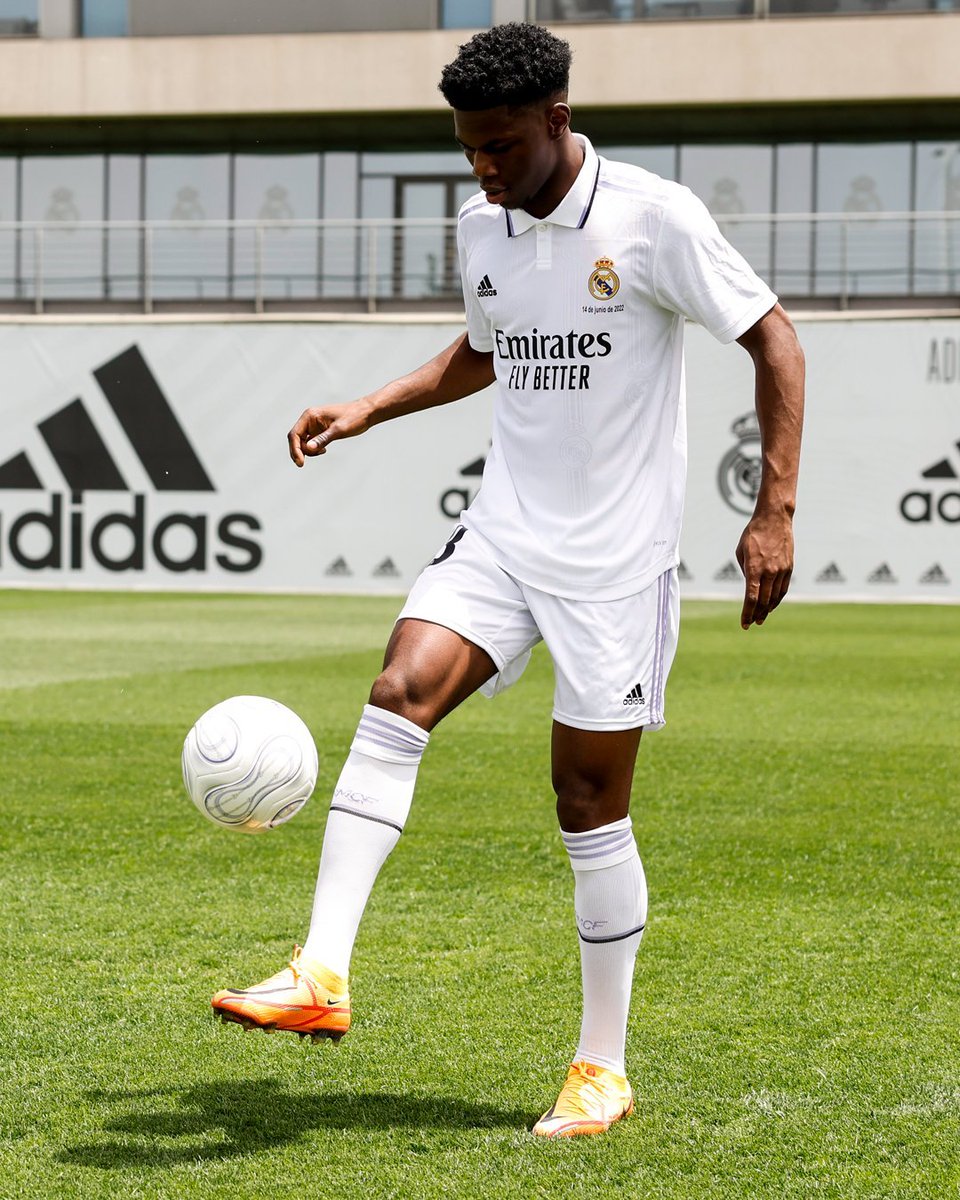 realmadridfra's tweet photo. 🤩🔝 Il y a 2 ans, nous avons présenté @atchouameni !
#RealFootball | #OTD https://t.co/PKLYnX0YgM