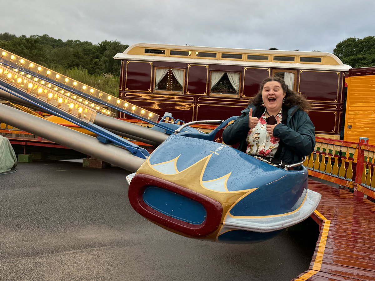 CVPantling's tweet image. Amazing conference evening @BCLivingMuseum with a funfair, chippy tea in the Workers Institute and a drink in the atmospheric Elephant and Castle pub. Looking forward to the second day of #AIMConference2024