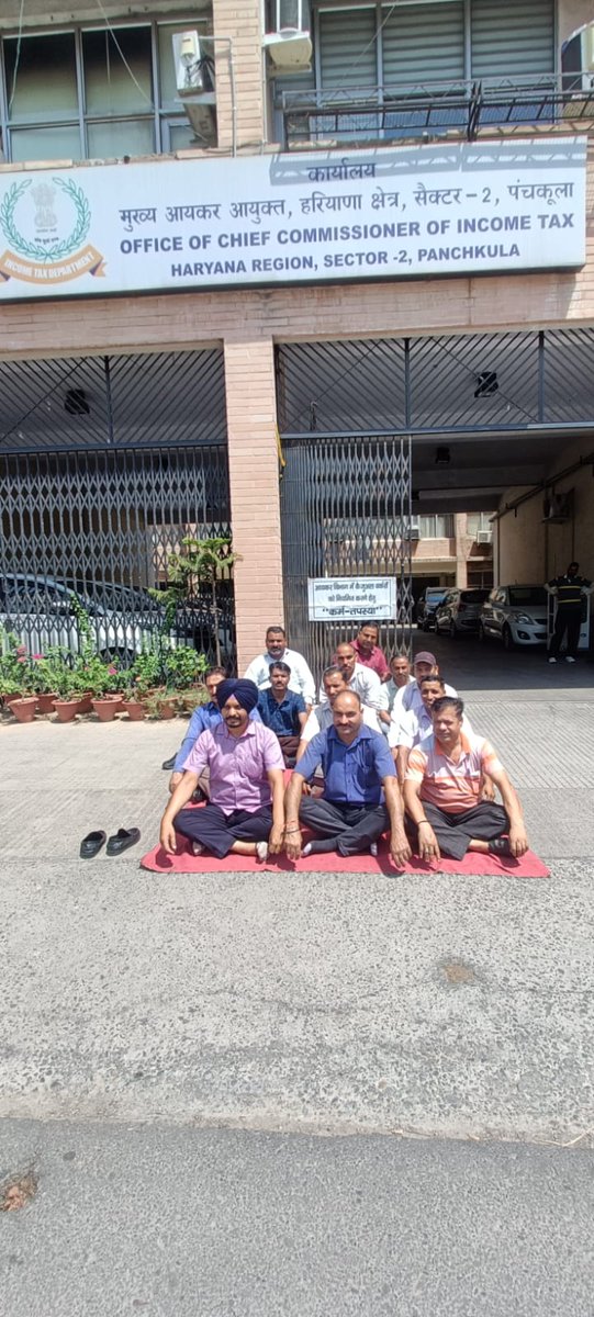 Ashok_kumar15's tweet photo. #298thday #Karam_Tapsya @PMOIndia @narendramodi @nsitharaman @FinMinIndia @DoPTGoI @DrJitendraSingh @BBCHindi @ZeeNews https://t.co/vIWkdexCko
